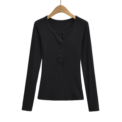 Slim fit long sleeved pullover T-shirt