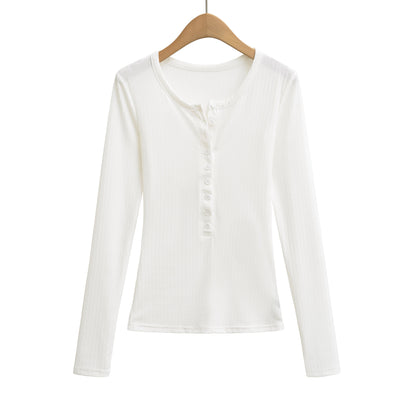 Slim fit long sleeved pullover T-shirt